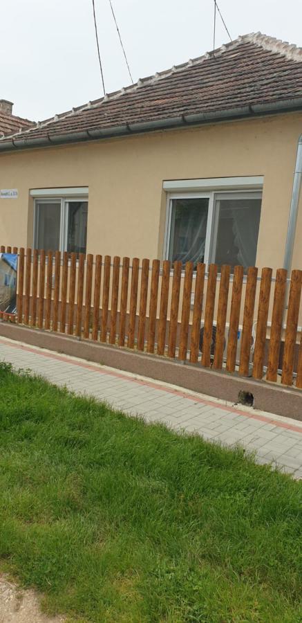 Napfeny Apartmanhaz Balatonberény Eksteriør bilde